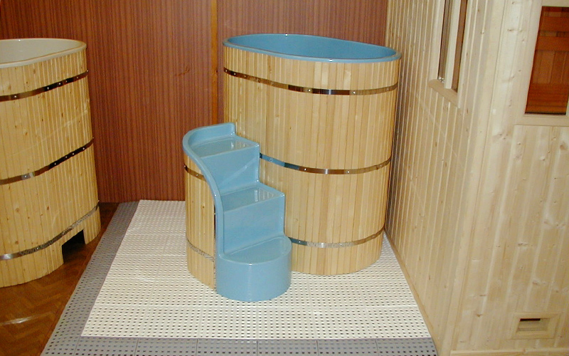 plastic floor sauna